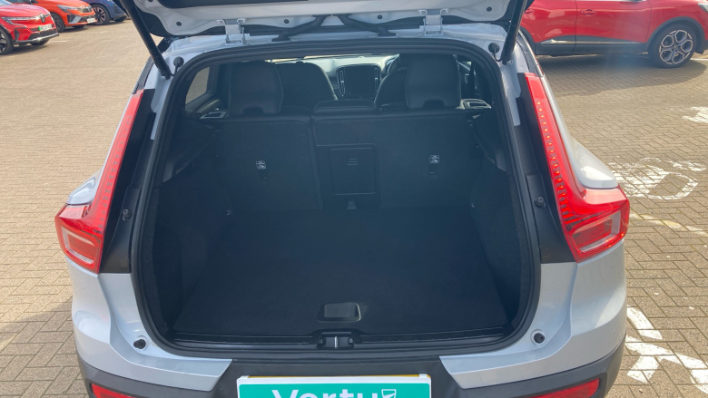 Volvo Xc40 1.5 T3 [163] R DESIGN 5dr Geartronic Petrol Estate